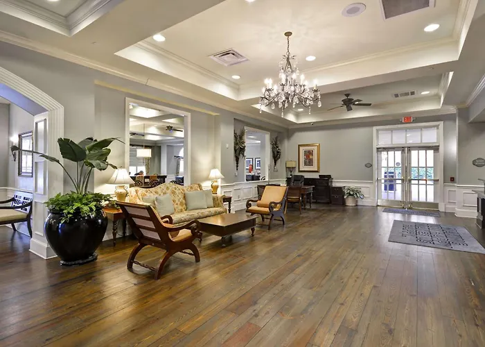 Hampton Inn & Suites Savannah Historic District